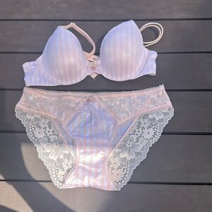 NWT Body by Victoria’s Secret Bra & Panty set. Size S Panties size 32B bra BB3